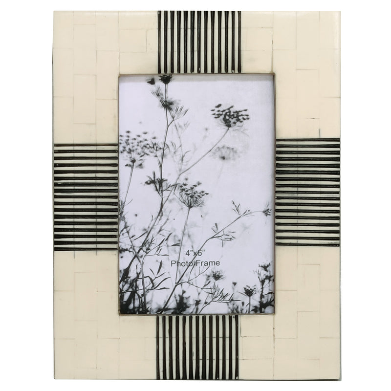 Resin, 4x6 Abstract Photo Frame, Black/white image