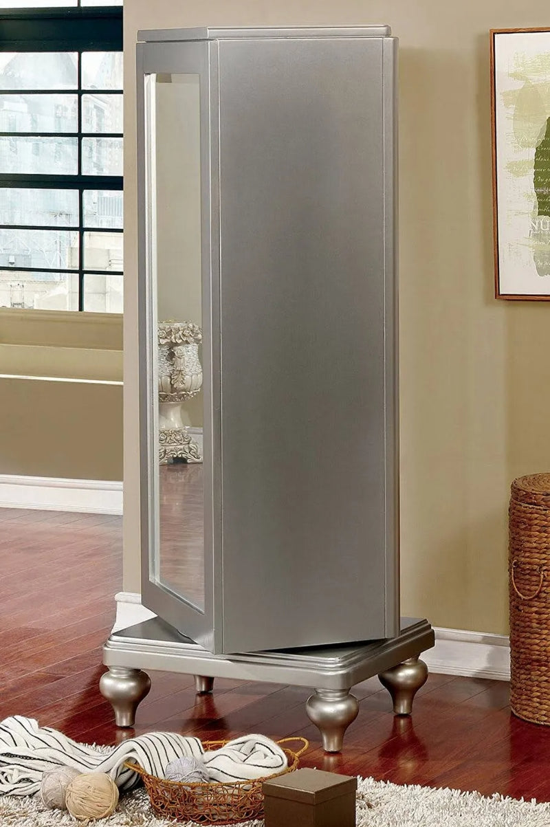 Avior Swivel Chest
