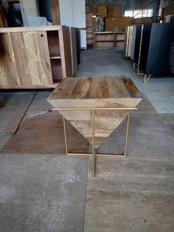 Wood, 18"h Inverted Pyramid Side Table, Brown/gold image