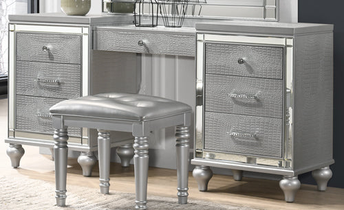 New Classic Valentino Vanity Table in Silver BA9698S-090 image